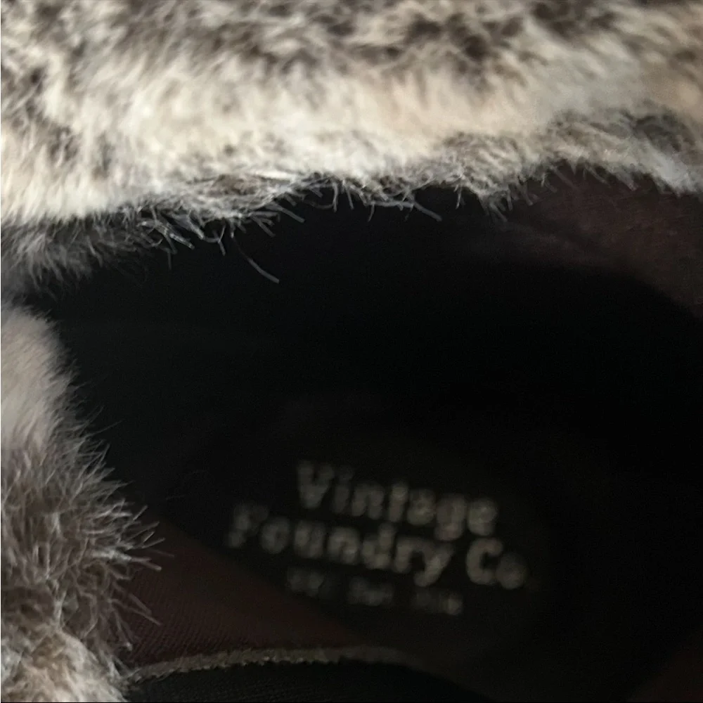 Vintage Foundry Gray Distressed Suede Faux Fur Ankle Boots  Size 8